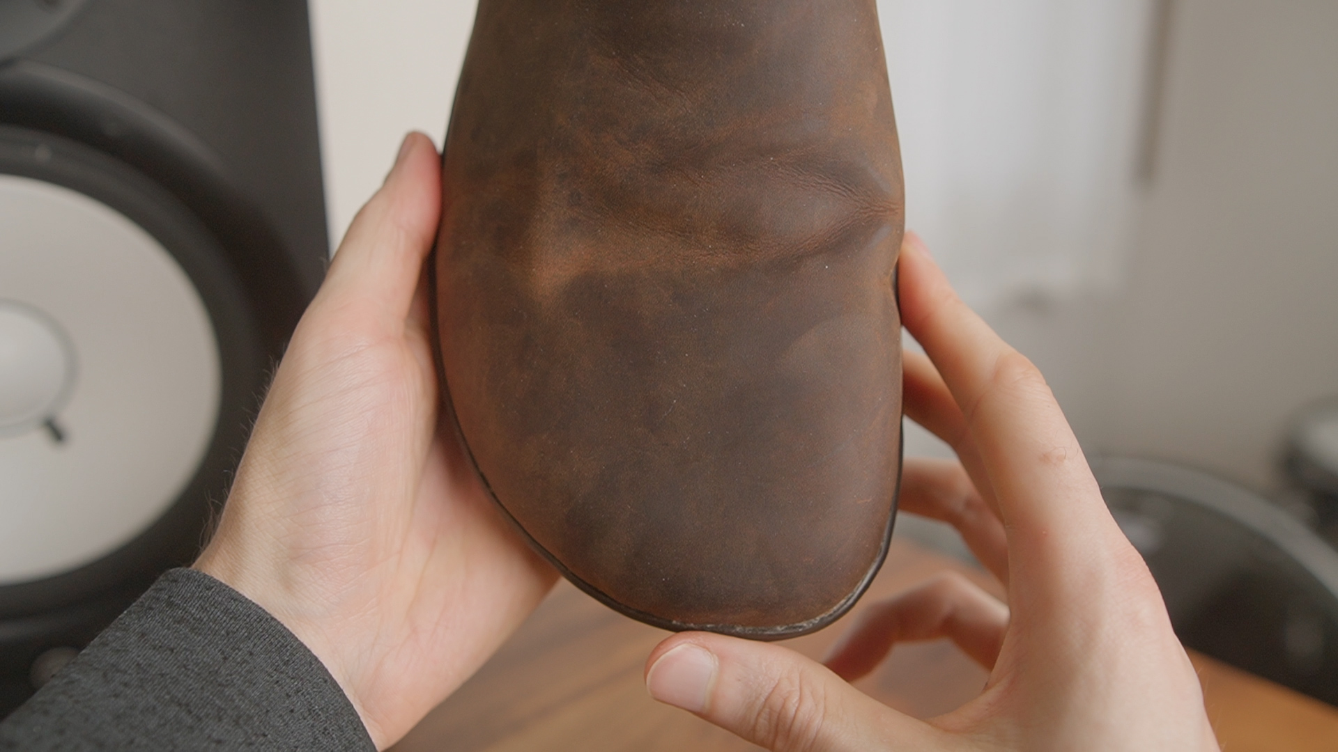 Aylla Uma Chelsea Boot Toebox Desk