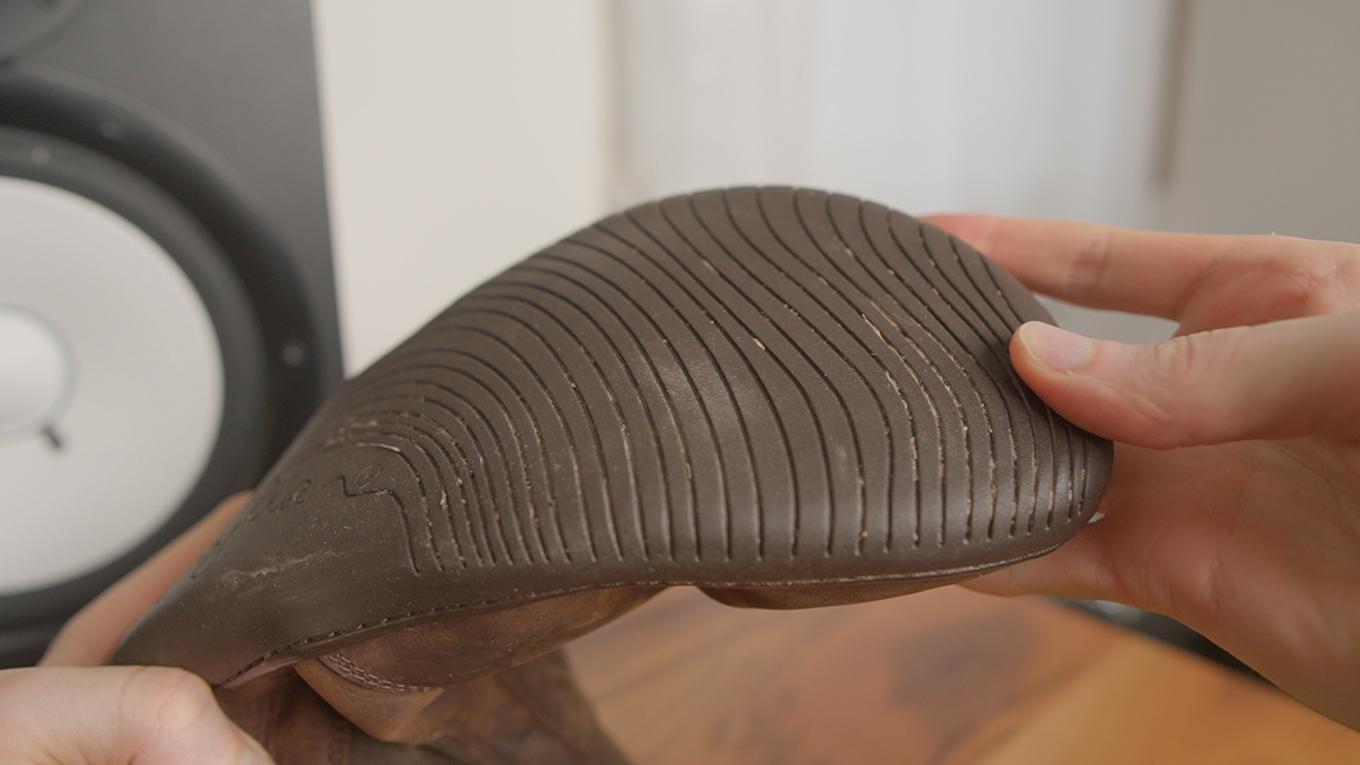 Aylla Uma Chelsea Boot Tread Desk